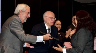 Trabajo Social promueve desarrollo y unidad: Narro Robles