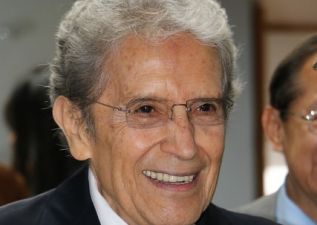 Cinvestav rinde homenaje a el investigador Feliciano Sánchez Sinencio