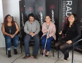 Personas con discapacidad conducen y producen en la emisora digital Radeeal