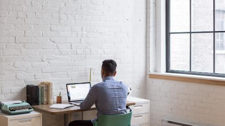 El home office está provocando severos daños músculo esqueléticos en las personas