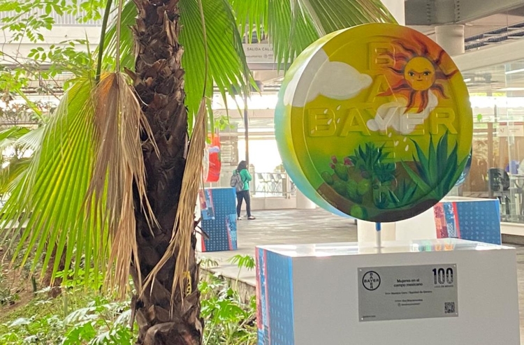 Bayer expone el arte de la ciencia