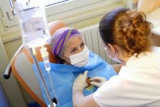 La mitad de las pacientes con cáncer de mama podrían evitar la quimioterapia después de la cirugía
