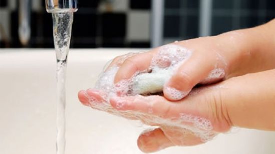 Mexicanos, los más interesados por su higiene, según estudio