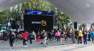 Smart Fit ejercita a miles de mexicanos en el Ciclotón de la CDMX
