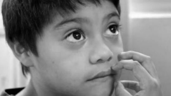 Alrededor del 57.7 % de niños con autismo en México no han sido diagnosticados, según estudio de Autism Speaks