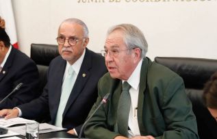 Fracasó la cobertura universal, 20 millones de mexicanos sin seguro médico reconoce ante el Senado el titular de Salud, Alcocer Varela