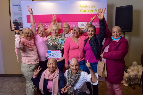 Centro Médico ABC entregó 49 pelucas oncológicas a pacientes con cáncer de mama