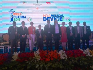 Se reúnen reguladores en India Pharma 2018, intercambian información sobre mejores prácticas en materia de regulación, comercio y normatividad