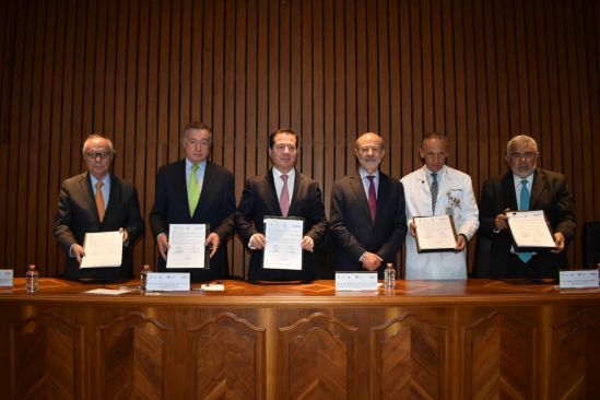 COFEPRIS, INPER e industria firman convenio de colaboración para protocolos de salud