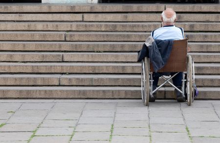 La forma en que se construyen las ciudades hace invisibles a las personas con discapacidad