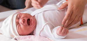 ¿Cómo reconocer que tu hijo está llorando por cólico?