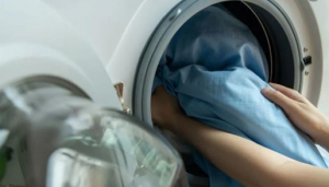 ¿Cuánto tiempo puede sobrevivir el coronavirus en la ropa?