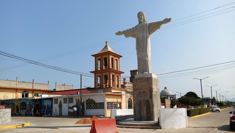 El Cristo Redentor de Río de Janeiro en un pueblo de Veracruz